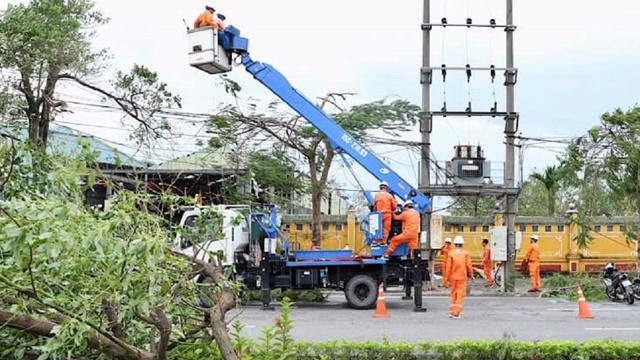 Cấp điện trở lại cho 4,2 triệu khách hàng bị ảnh hưởng do bão Yagi